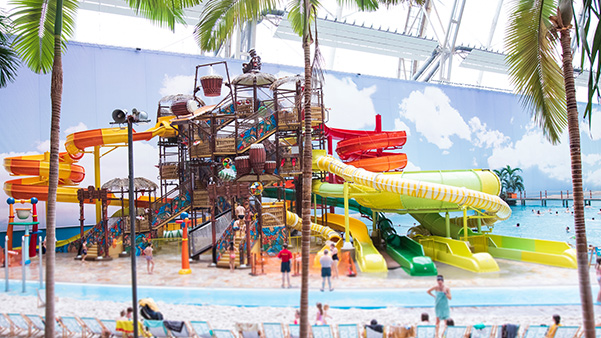 Wasserspielplatz Jungle Splash mit Wasserrutschen an der Südsee